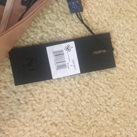 BNWT Mackage Leather Mini Skirt - Size 4 - Picture 8 of 10